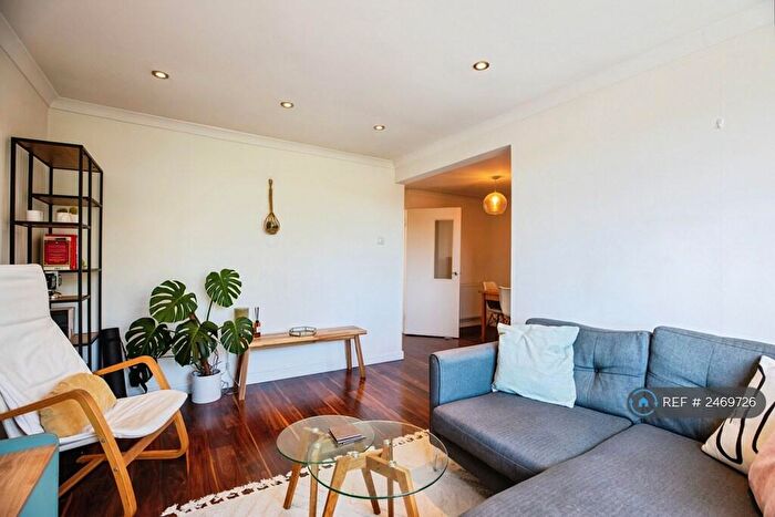 2 Bedroom Flat To Rent In Bedford Hill, London, SW12