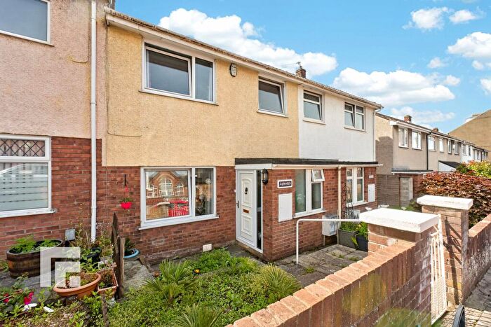 3 Bedroom Terraced House For Sale In St. Pauls Avenue, Barry, CF62