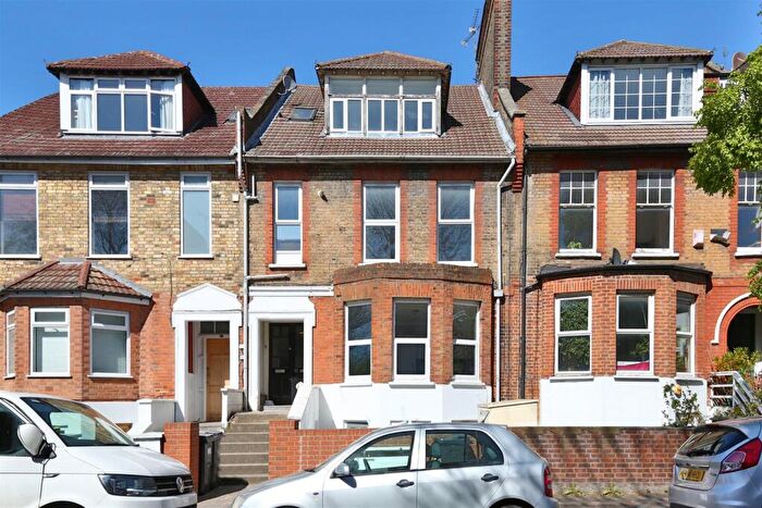 2 Bedroom Flat To Rent In Northfield Road, Stoke Newington, N16