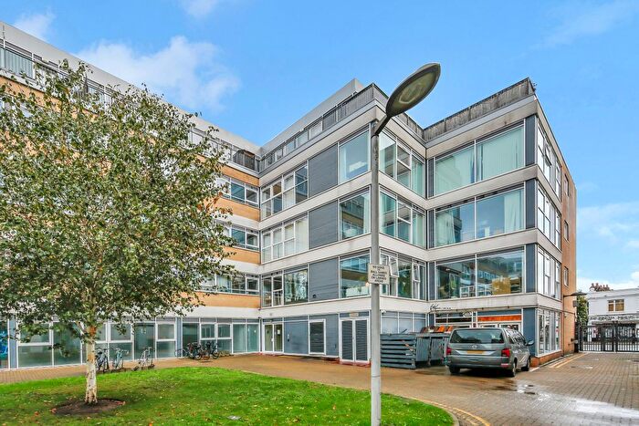 1 Bedroom Flat For Sale In Richmond Road, E8