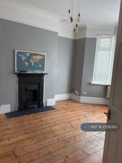 3 Bedroom Terraced House To Rent In Caerleon Road, Newport, NP19