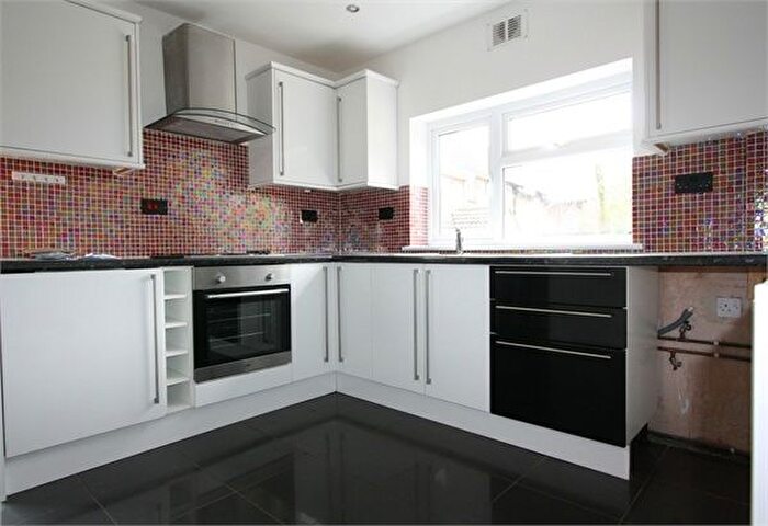 3 Bedroom Semi-Detached House To Rent In Nelper Crescent, Ilkeston, DE7