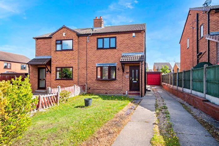 3 Bedroom Semi-Detached House For Sale In Camborne Close, Retford, DN22