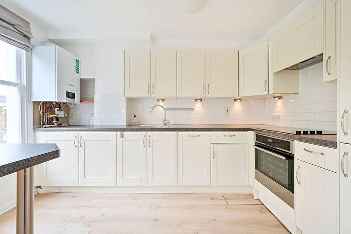 2 Bedroom Flat To Rent In Sinclair Gardens, Brook Green, London, W14