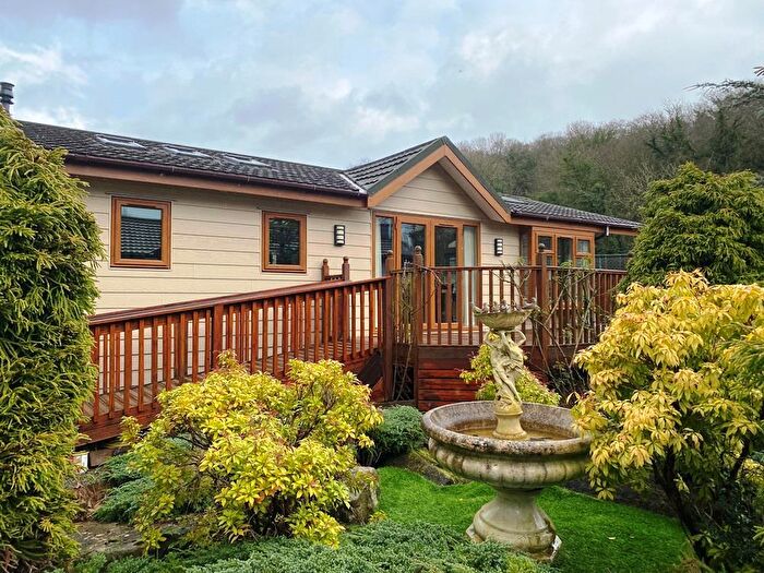 2 Bedroom Bungalow For Sale In Lea Lane, Merebrook Park, Whatstandwell, Matlock, DE4