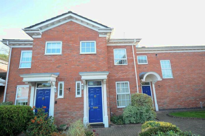 2 Bedroom Mews To Rent In Brookfield Court, Stone, ST15
