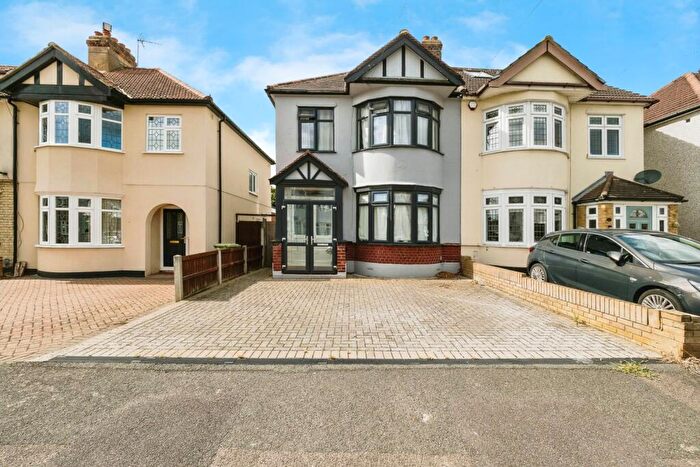 3 Bedroom Semi-Detached House For Sale In Warriner Avenue, Hornchurch, Essex, RM12