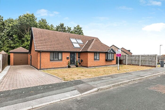 6 Bedroom Detached Bungalow For Sale In Meadow Croft, Hemsworth, Pontefract, WF9