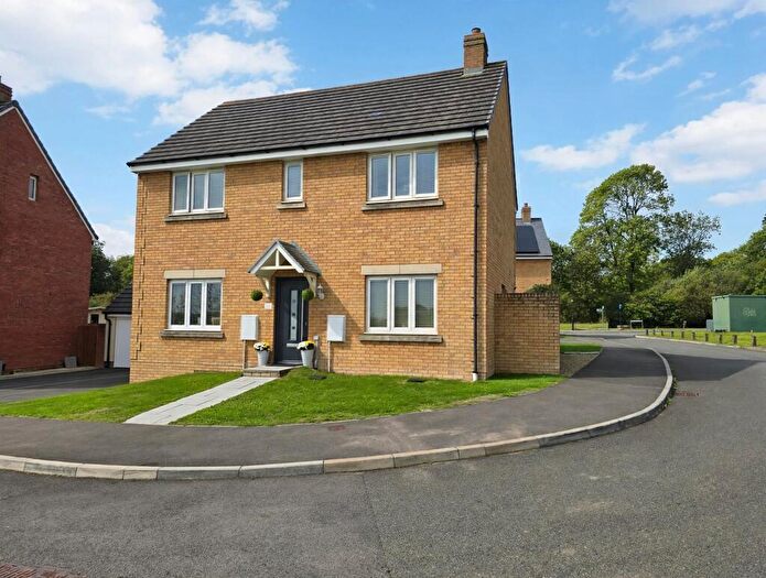 4 Bedroom Detached House For Sale In Trem Gwlad Yr Haf, Coity, CF35