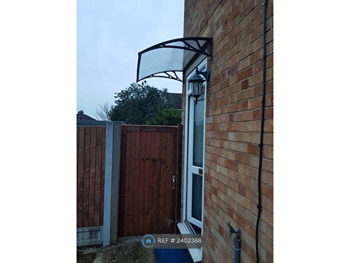 2 Bedroom Flat To Rent In Endlebury Road, London, E4