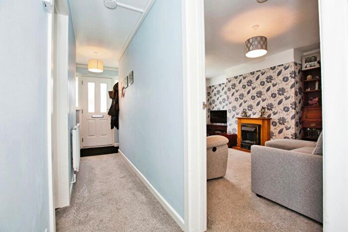 2 Bedroom Flat For Sale In Taranto Hill, Ilchester, Somerset, BA22