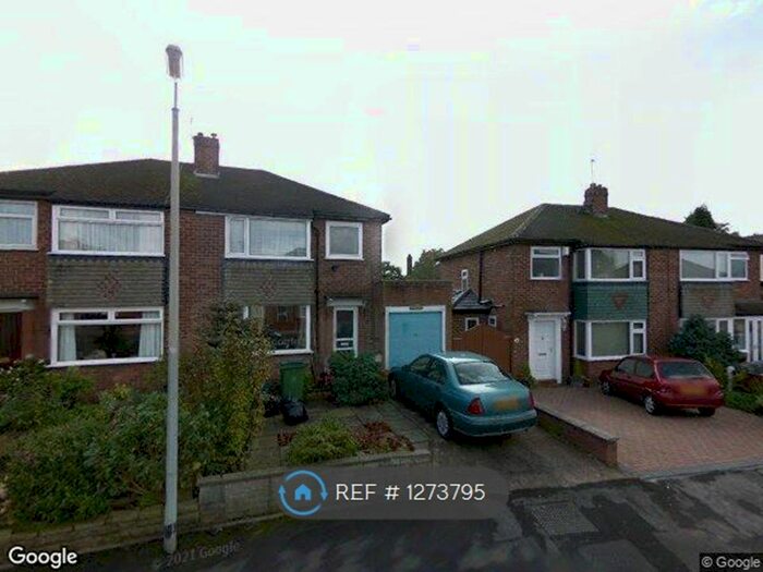 4 Bedroom Semi-Detached House To Rent In Capesthorne Rd, Hazel Grove, Stockport SK7