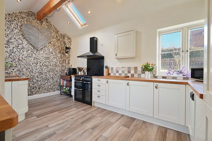 2 Bedroom Semi-Detached House For Sale In Forestry Cottages, Laughton Warren, Gainsborough, DN21