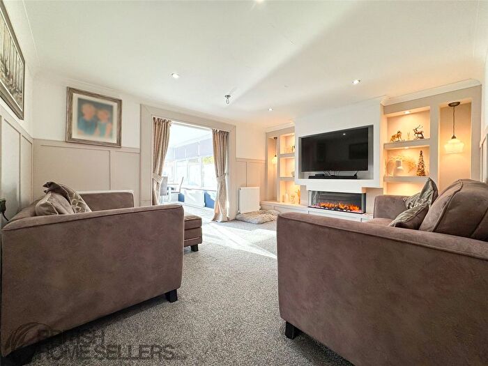 4 Bedroom Detached House For Sale In Hadrian Road, Morecambe, Lancashire, LA3
