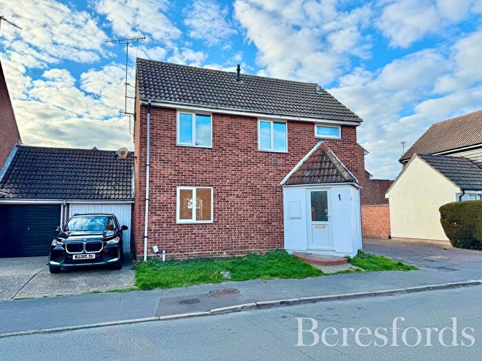 3 Bedroom Detached House For Sale In Roach Vale, Colchester, CO4