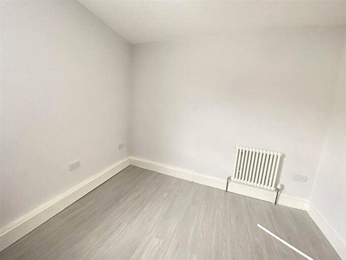 5 Bedroom Flat To Rent In Five Bedroom Dudley Road, Birmingham, B18