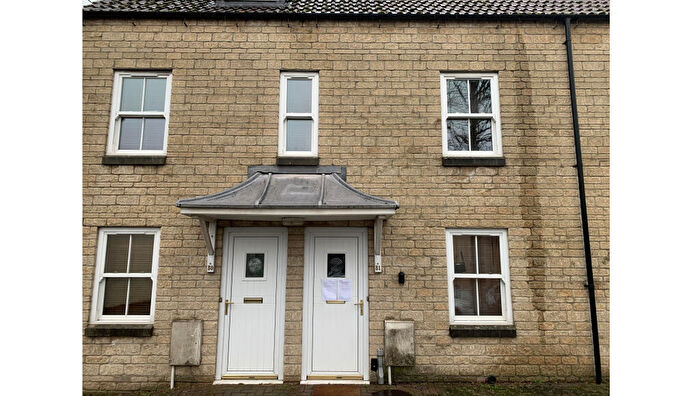 2 Bedroom Maisonette For Sale In Flat Mill Court, The Island, Radstock, Avon, BA3