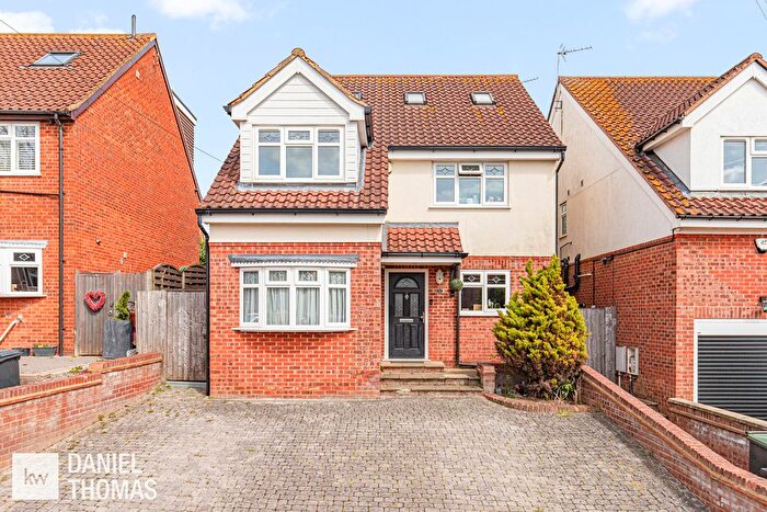 4 Bedroom Detached House For Sale In Daniel Thomas | Edward Court, Waltham Abbey, EN9