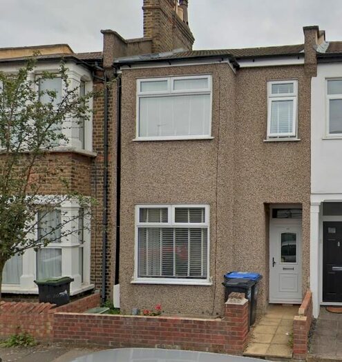 3 Bedroom Property To Rent In Holly Road, Enfield, EN3
