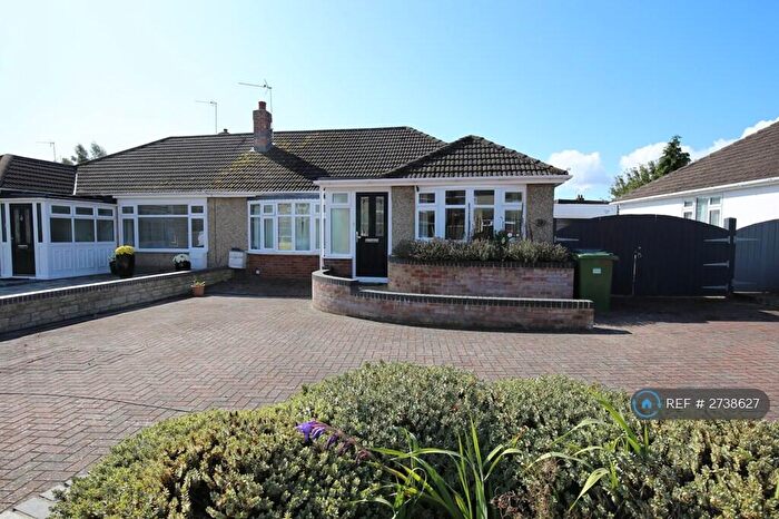 3 Bedroom Bungalow To Rent In Highclere Avenue, Swindon, SN3