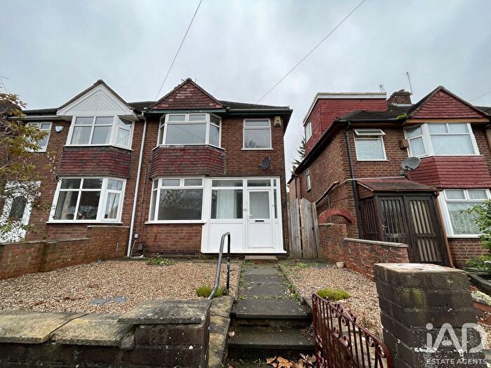 3 Bedroom Semi Detached House To Rent In Hall Green Road, Coventry, CV6