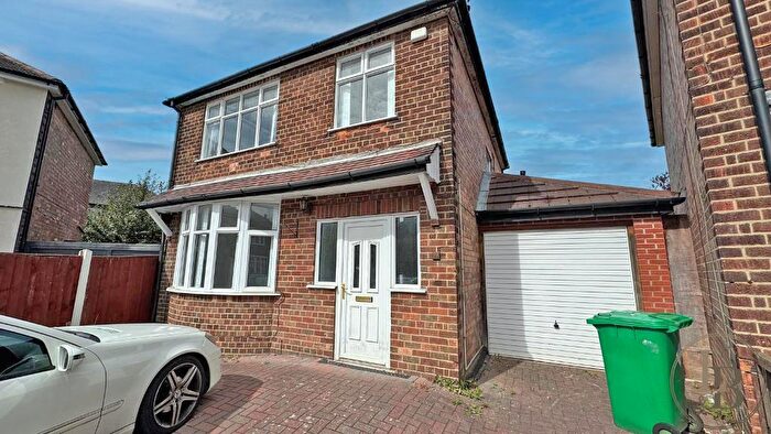 4 Bedroom Detached House To Rent In Franklyn Gardens, Nottingham, NG8
