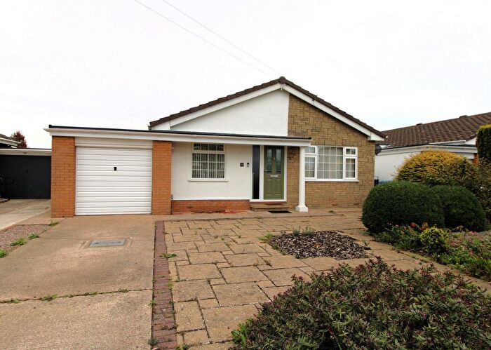 3 Bedroom Flat To Rent In Cherry Tree Walk, Rhyl, Clwyd, LL18