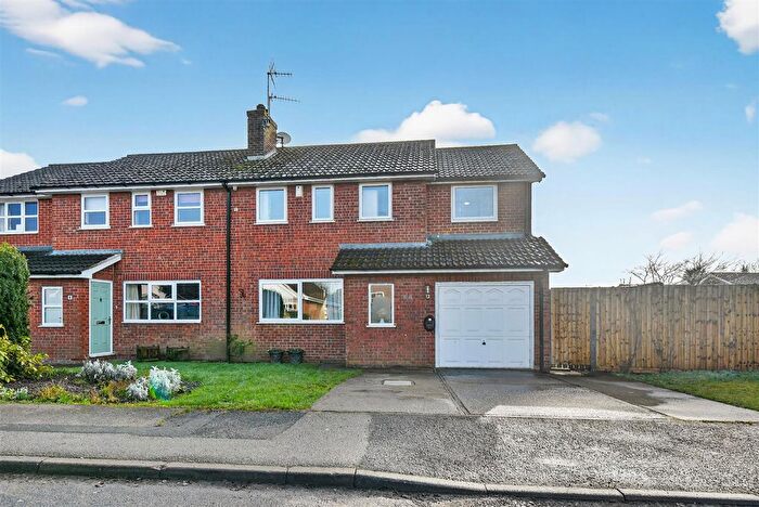 4 Bedroom Semi-Detached House For Sale In Cranbrook Close, Wheldrake, YO19