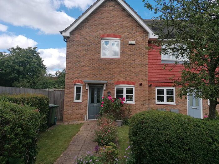 2 Bedroom End Of Terrace House To Rent In Mistley Gardens, Hookwood, Horley, RH6