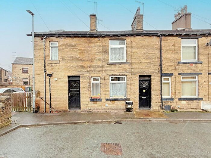 2 Bedroom Terraced House For Sale In Wellington Street, Idle, Bradford, BD10