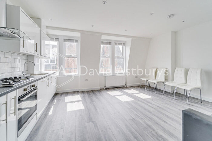 4 Bedroom Apartment To Rent In Grand Parade, Green Lanes, London, N4