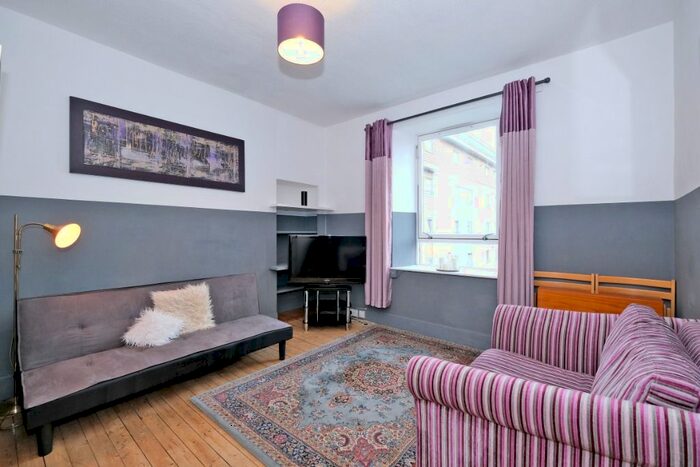 2 Bedroom Flat To Rent In George Street, City Centre, Aberdeen, AB25