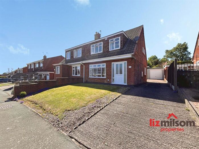 3 Bedroom Semi Detached House For Sale In Byron Road, Midway, Swadlincote, DE11