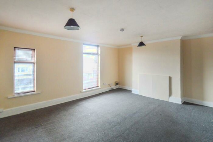 2 Bedroom Flat To Rent In Flat - Holderness Road, Hull, HU8
