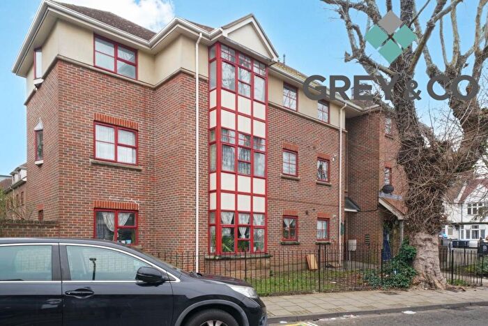 2 Bedroom Apartment To Rent In Union Road, Wembley, HA0