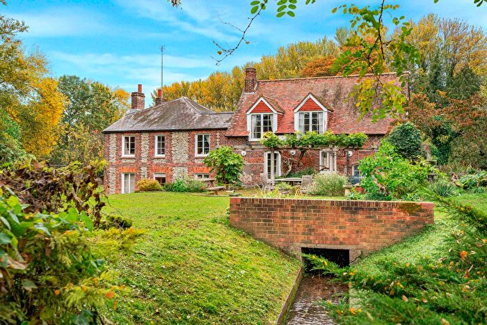 5 Bedroom Detached House For Sale In Cuxham Road, Watlington, OX49