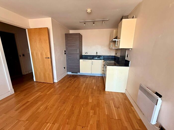 1 Bedroom Flat For Sale In Apartment North Bank, Sheffield, South Yorkshire, S3