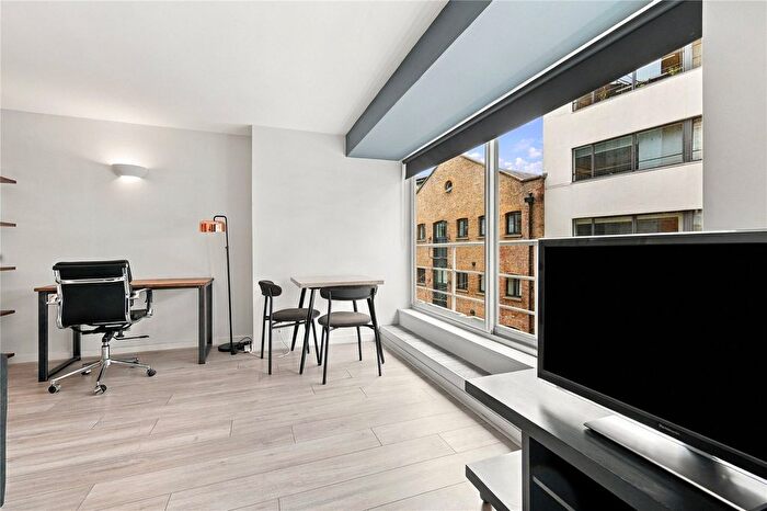 1 Bedroom Flat For Sale In Cinnamon Wharf, Shad Thames, London, SE1
