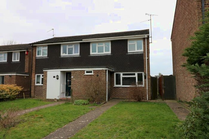 3 Bedroom Semi-Detached House To Rent In The Fells, Tilehurst, Reading, RG31
