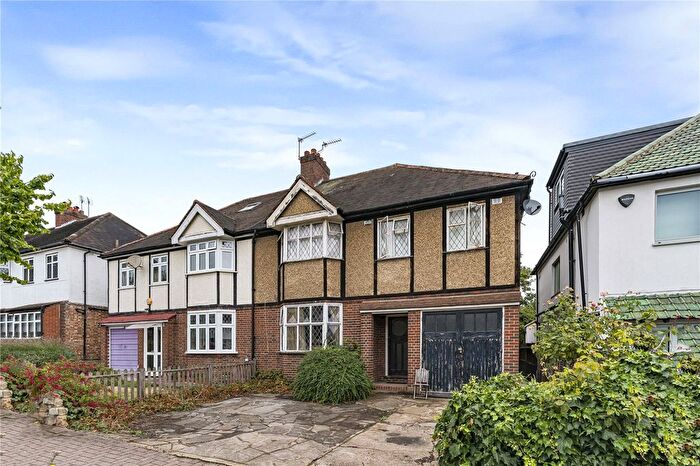 4 Bedroom Flat For Sale In Girdwood Road, London, SW18