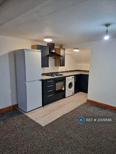 2 Bedroom Flat To Rent In Shrewsbury Street, Manchester, M16