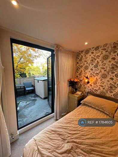 1 Bedroom Flat To Rent In Ford Close, London, E3