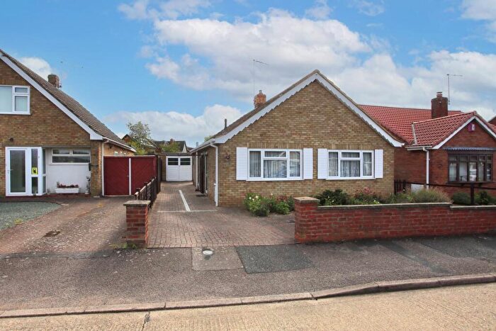 2 Bedroom Detached Bungalow For Sale In Upton Close, Stanground, Peterborough, PE2