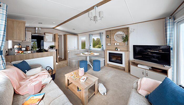 2 Bedroom Park Home For Sale In Ugthorpe, Whitby, YO21