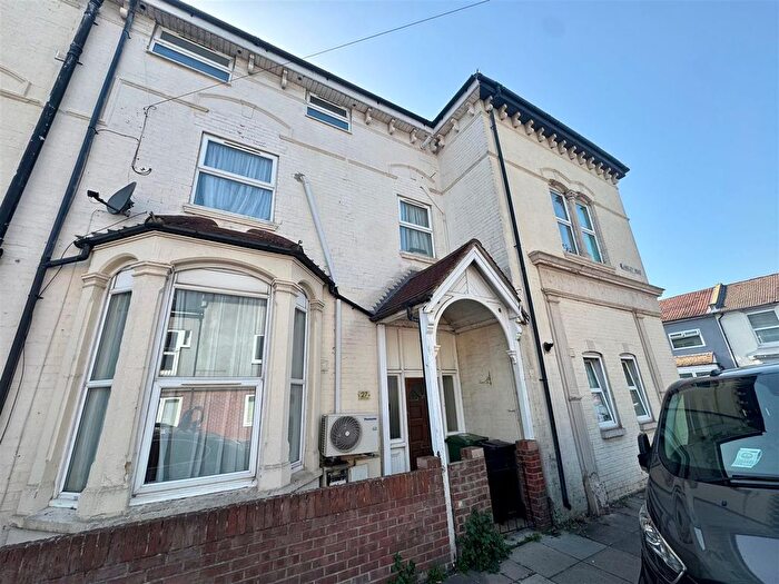 3 Bedroom Terraced House To Rent In Langley Road, Portsmouth, PO2