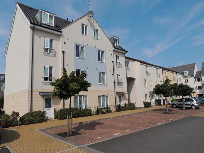 2 Bedroom Apartment To Rent In Summit Close, Bristol, BS15