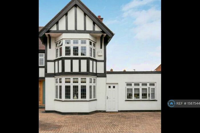 1 Bedroom Flat To Rent In Mill Hill, London, NW7