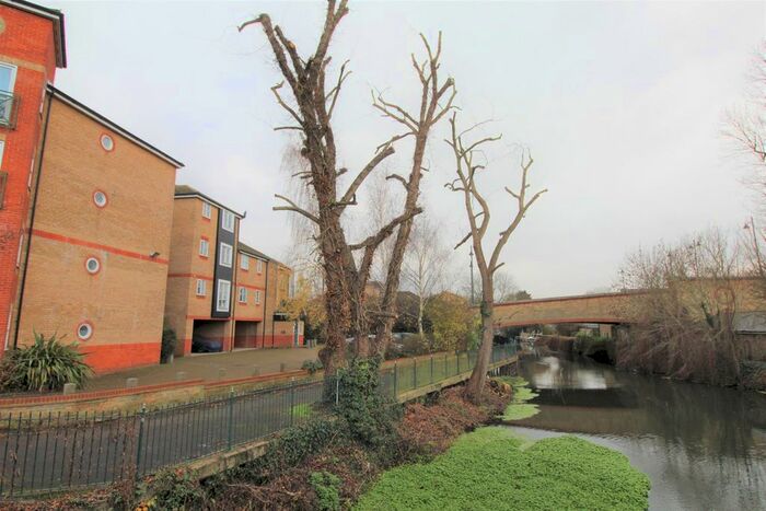 2 Bedroom Flat To Rent In Martini Drive, Enfield, EN3