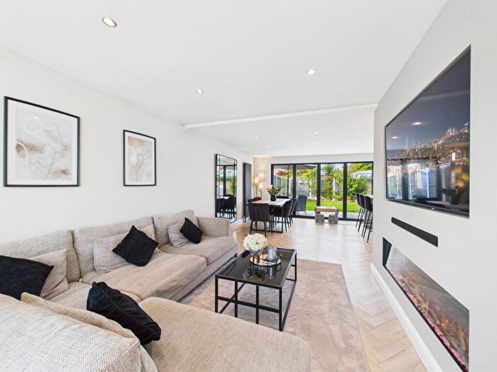 4 Bedroom Detached House For Sale In Noel Gate, Aughton, L39