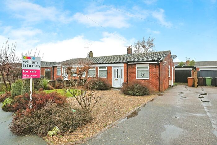 2 Bedroom Semi Detached Bungalow For Sale In Blithemeadow Drive, Norwich, NR7